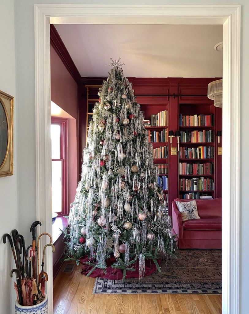 Classic Tinsel Tree – The Makerista