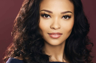 Holiday Royalty: Katelynn Bennett Claims Her Crown as the Season’s Leading Lady