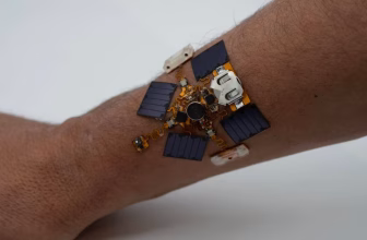 Wearable patch warns you of environmental hazards
