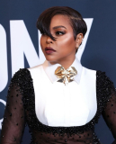 Taraji P Henson Stuns in Fierce Asymmetrical Pixie at Ebony Power 100 Awards